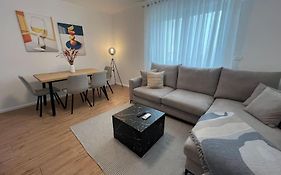 Modern Apt Near City Centre